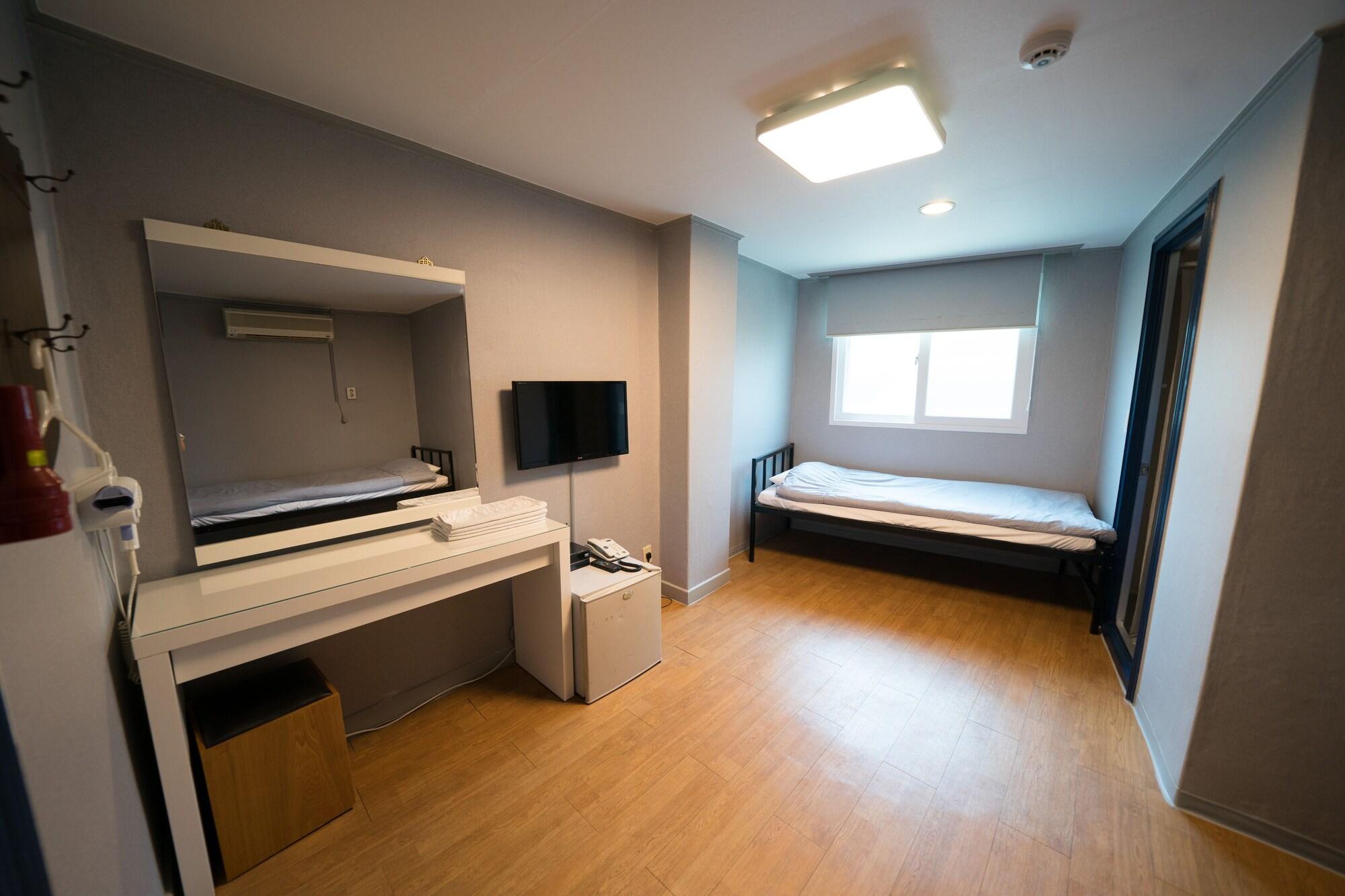 Beewon Hostel