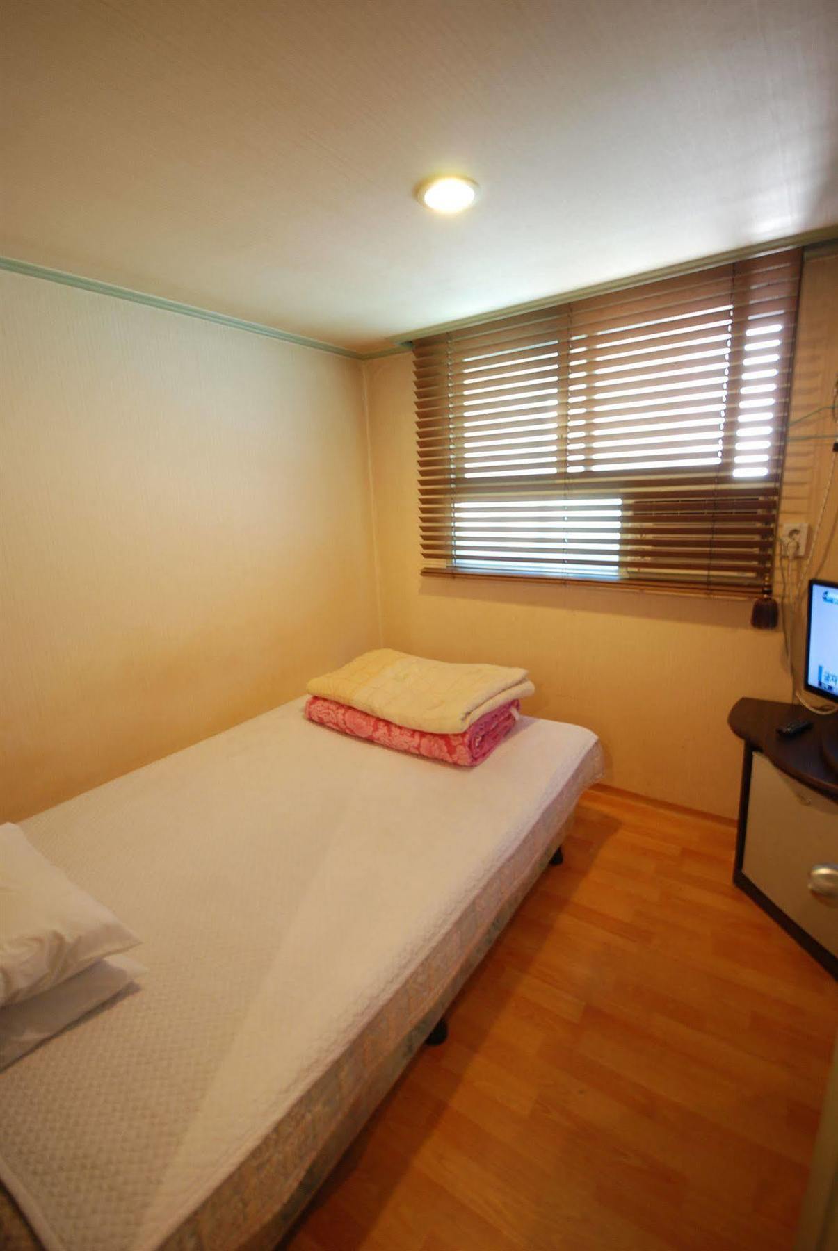 Hostel Beewon *